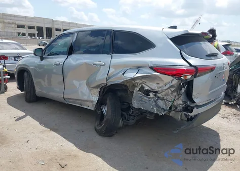 2022 Toyota Highlander L z USA, uszkodzony, nr VIN 5TDCZRAHXNS099393